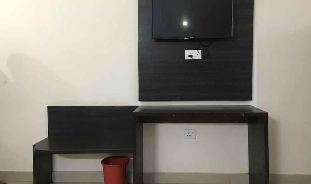 Hotel Jai Mata Di