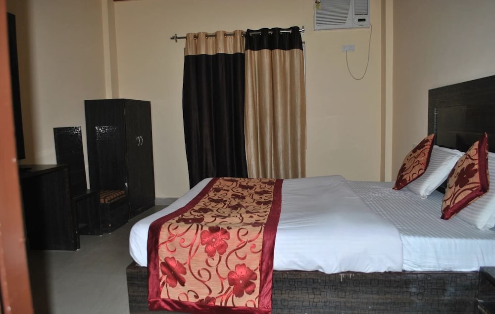 Hotel Jai Mata Di
