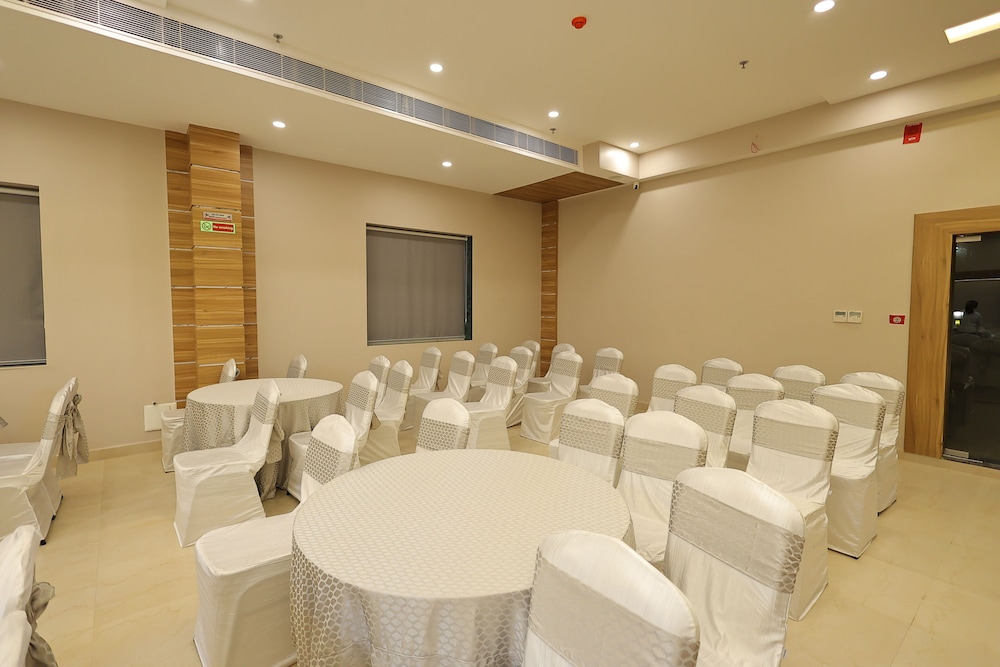 Hotel Sharda Residency