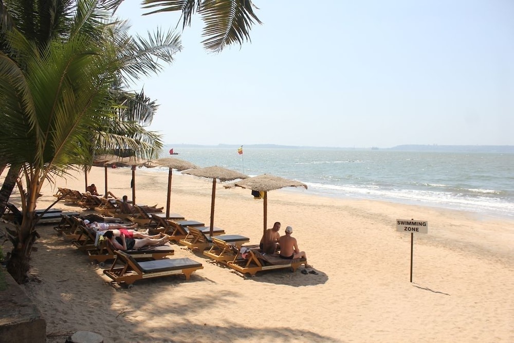 Sandalwood Hotel & Suites