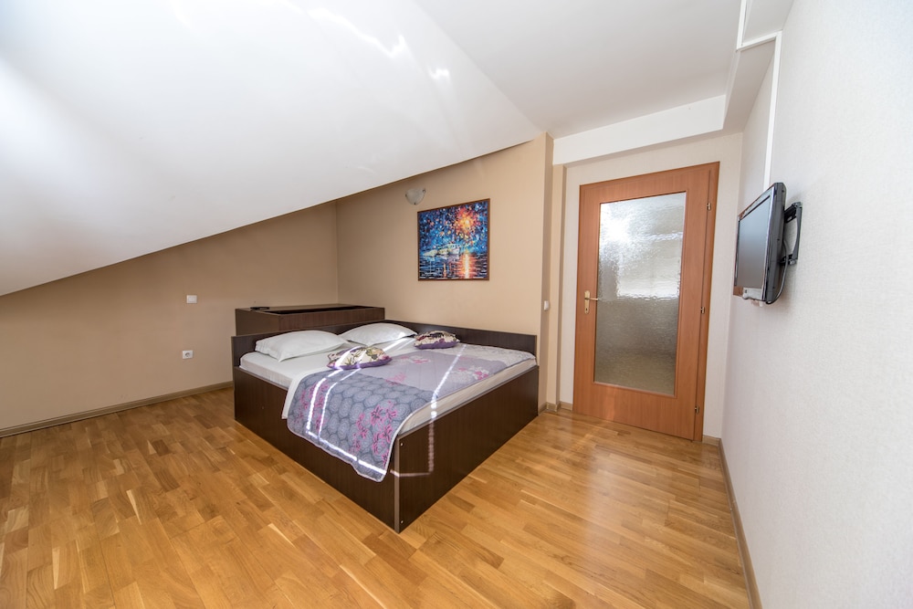 F Apartmani Kragujevac