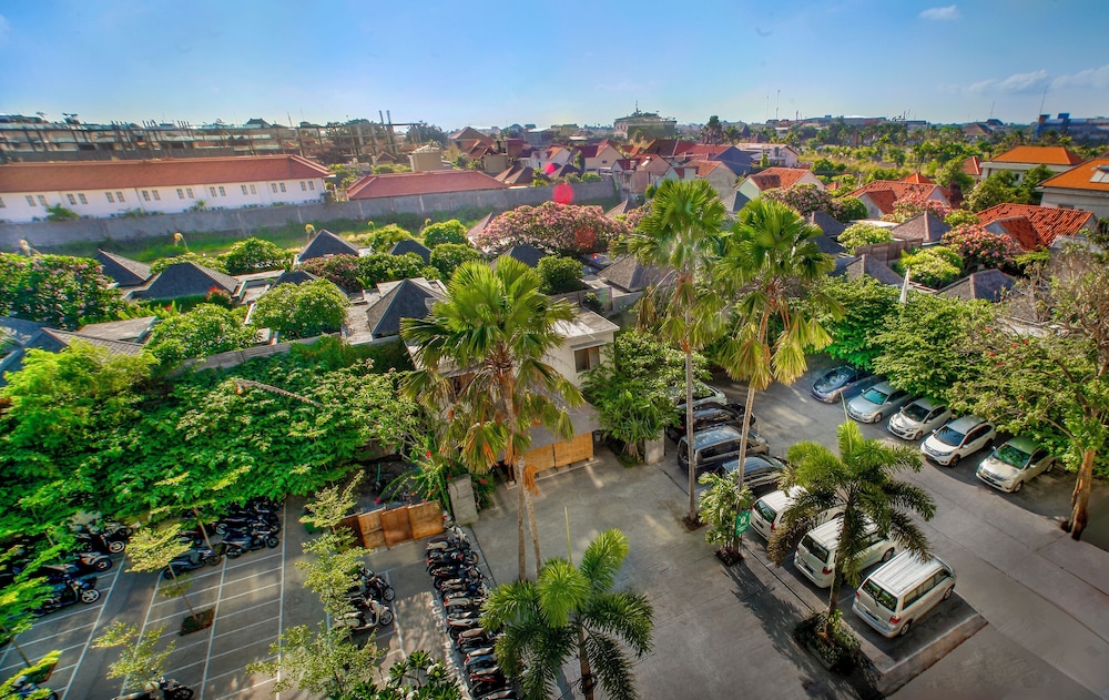 de Vins Sky Seminyak Hotel