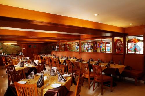Hotel Nahar Manchester Inn