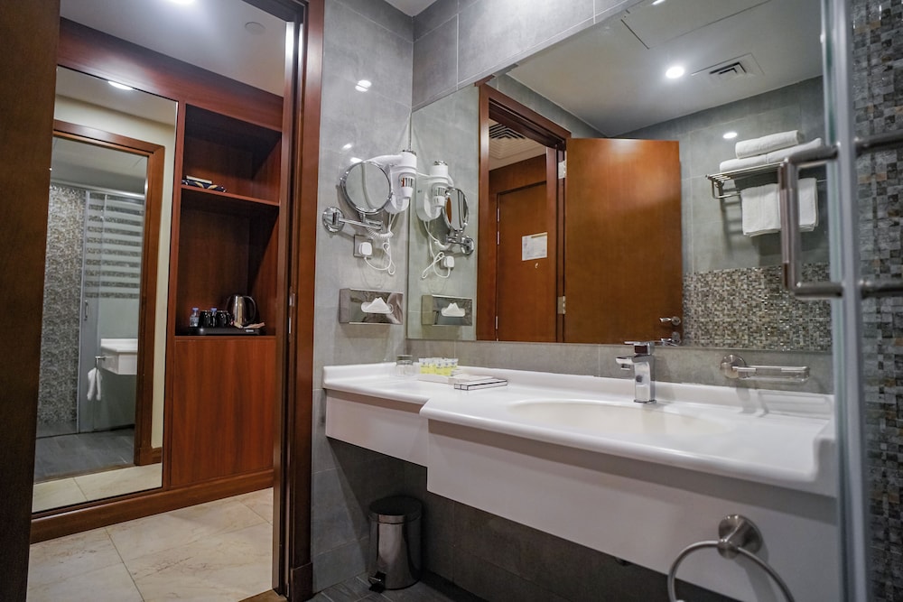 Emaar Elite Hotel 