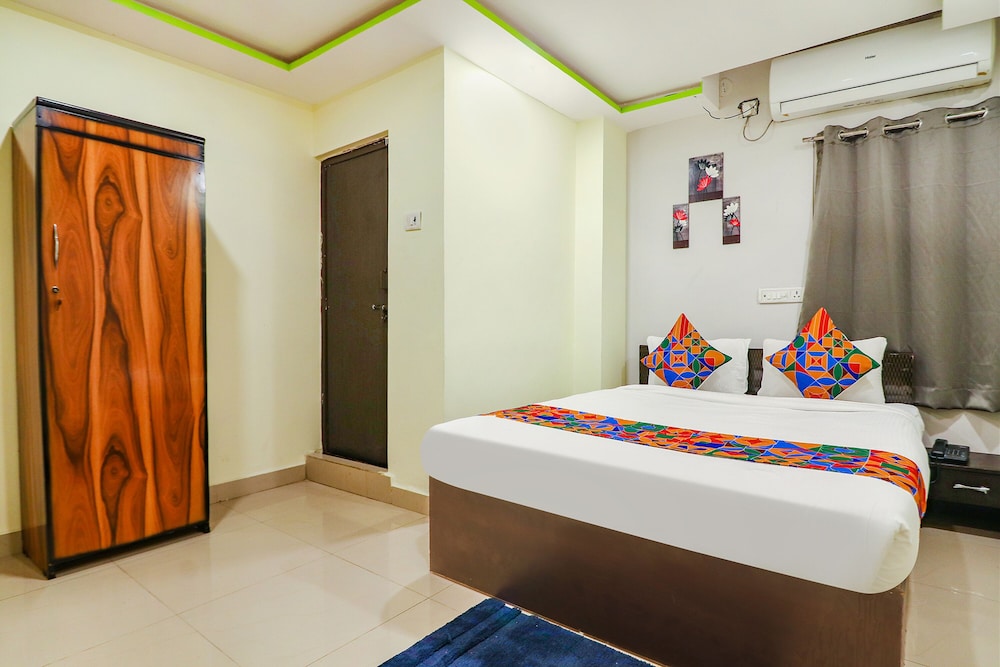  FabHotel Broholic Suites-JNTU
