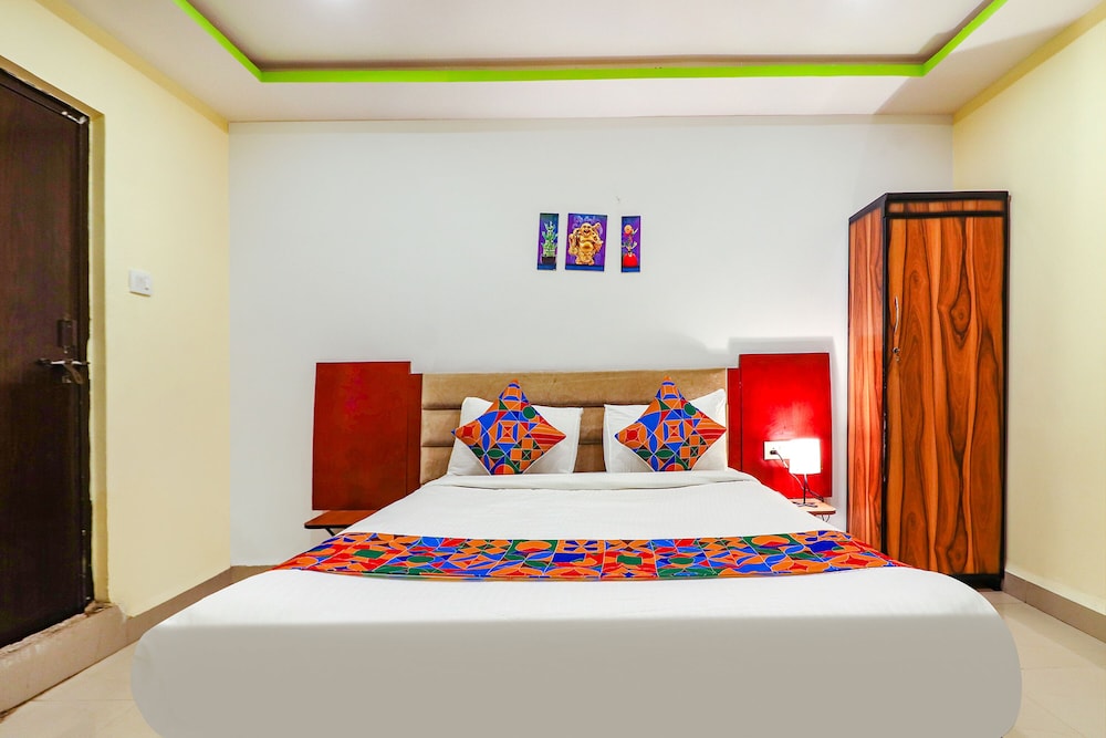  FabHotel Broholic Suites-JNTU