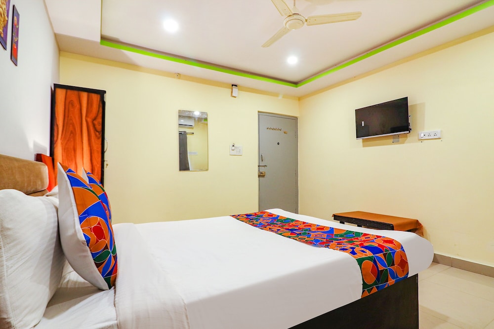 FabHotel Broholic Suites-JNTU