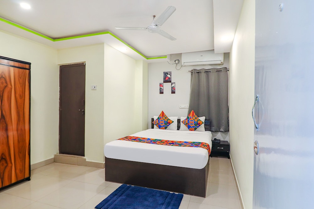  FabHotel Broholic Suites-JNTU