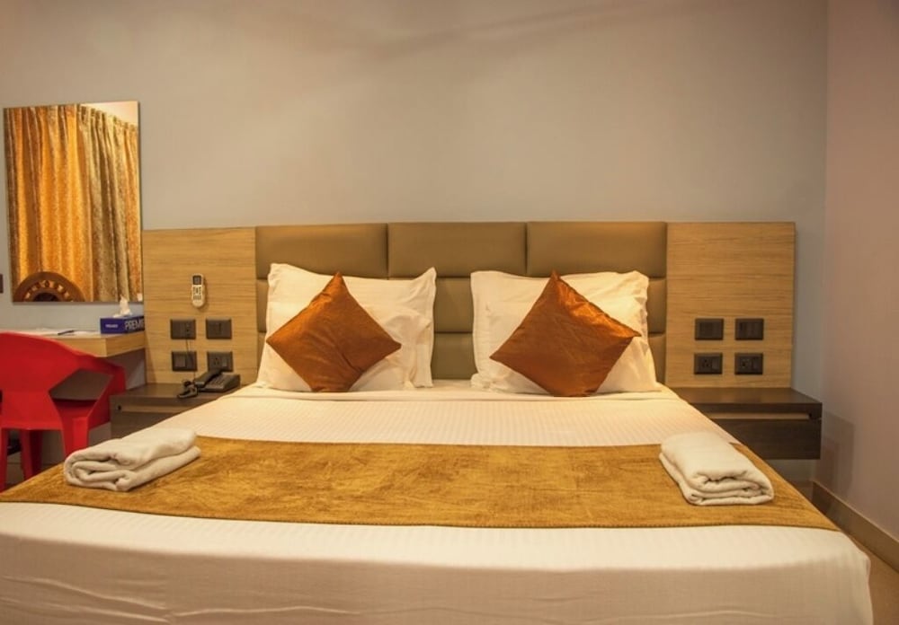  Hotel Om International
