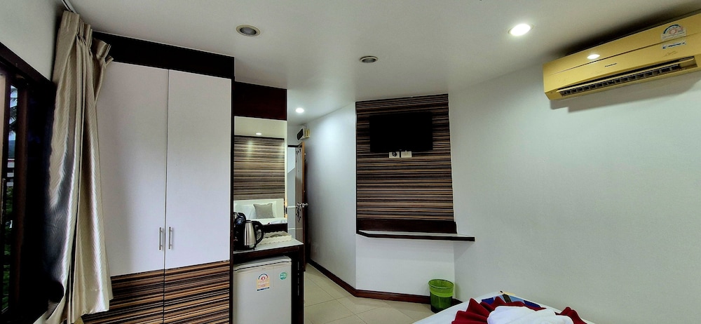 Patong Max Value Hotel