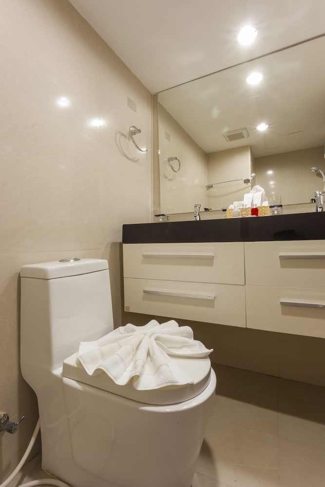 Patong Max Value Hotel