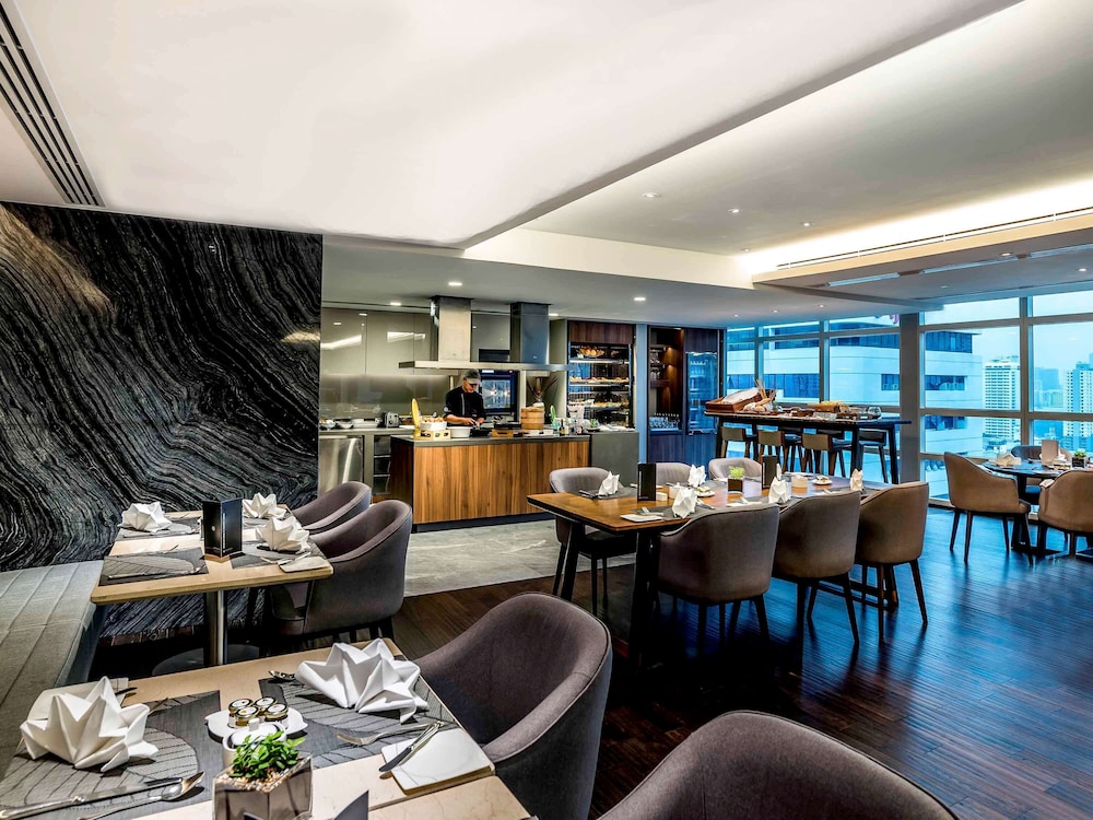 Pullman Bangkok King Power Hotel