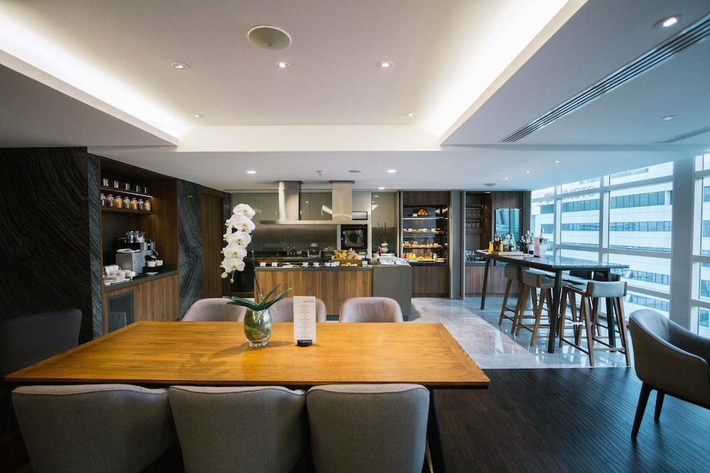 Pullman Bangkok King Power Hotel
