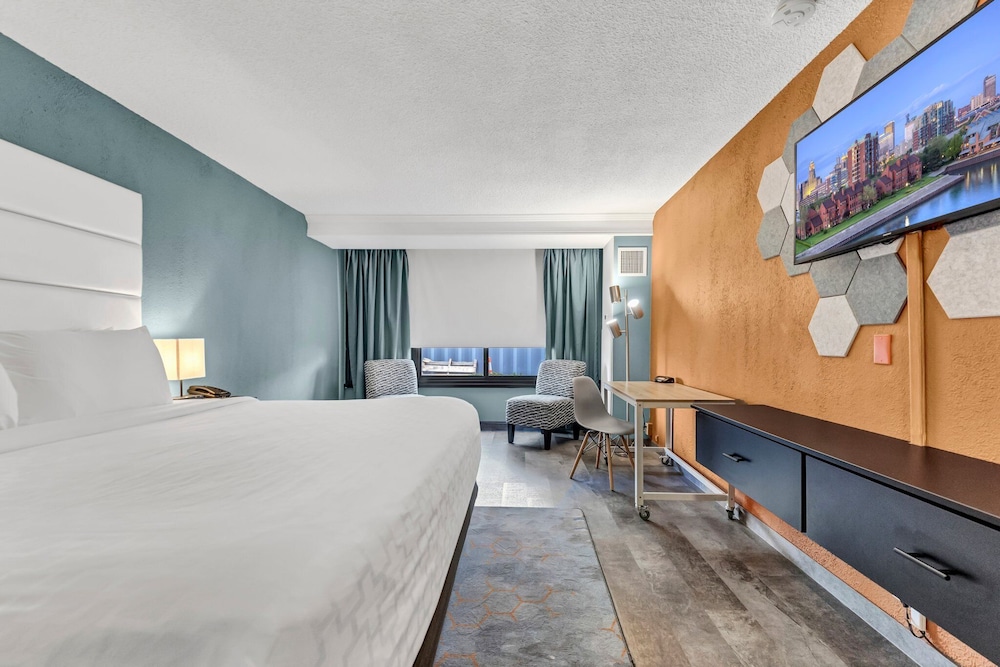 Buffalo Airport Hotel