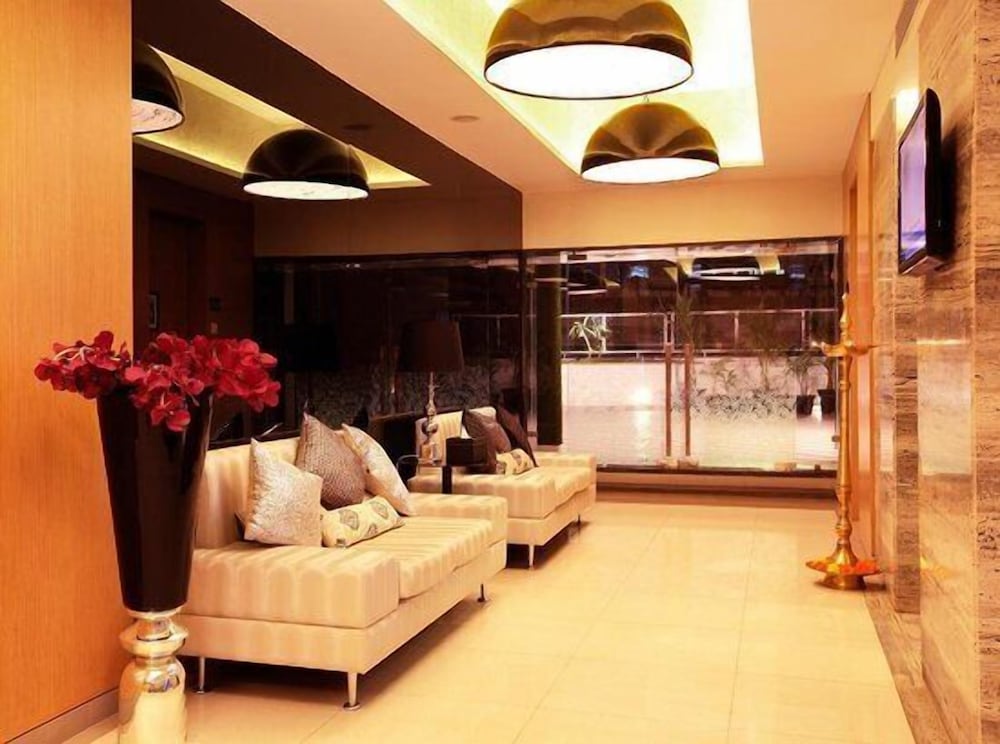 Mumbai Metro The Executive Hotel