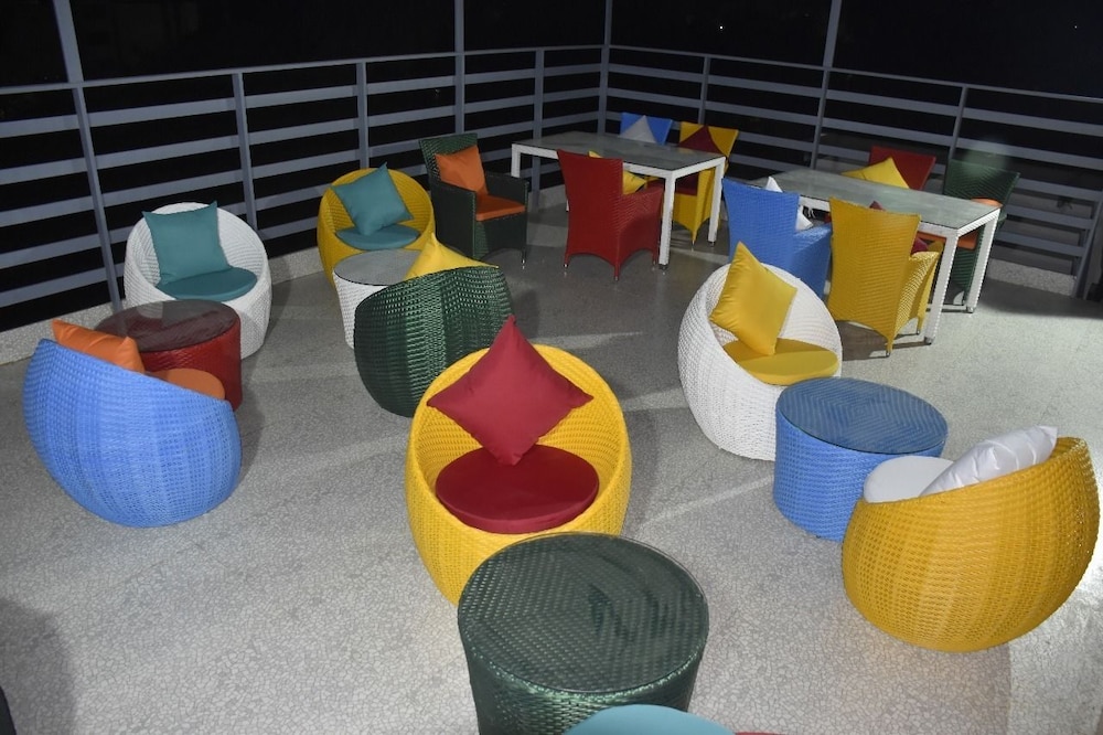 Cennet Hotel