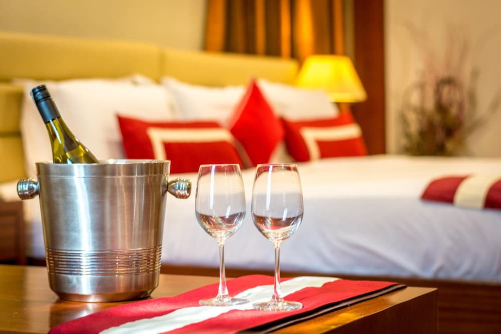 Octave Suites Residency Rd