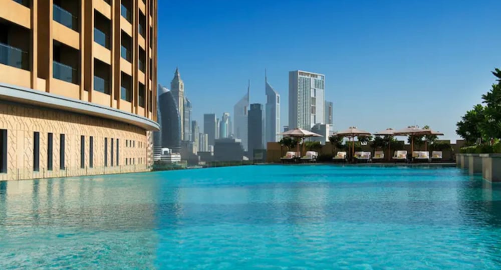 SuperHost Glamorous Apt with Terrace Overlooking Skyline I Address Dubai Mall