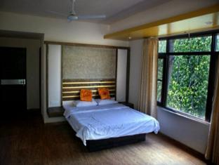 Grand Kashmir