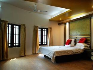 Grand Kashmir
