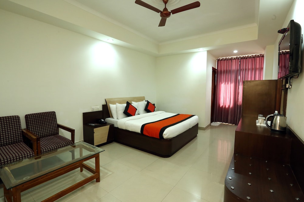 Hotel Jmk International