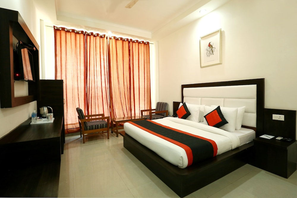 Hotel Jmk International