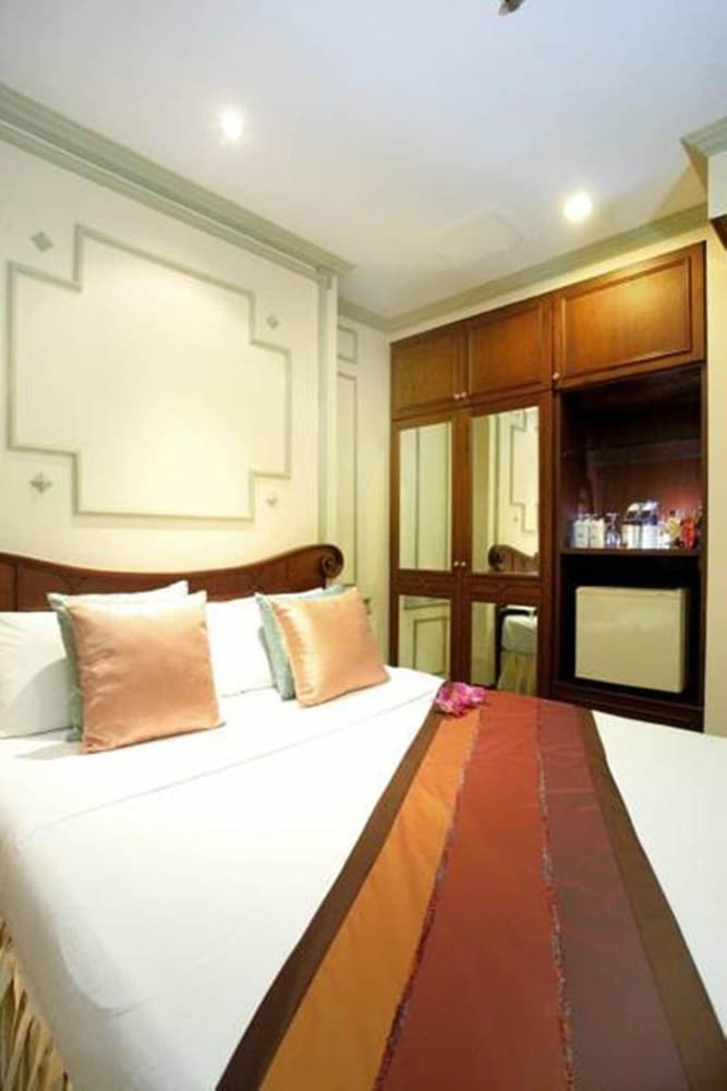 Majestic Suites