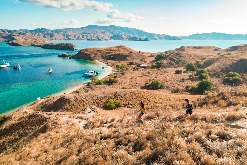 AYANA Komodo Waecicu Beach