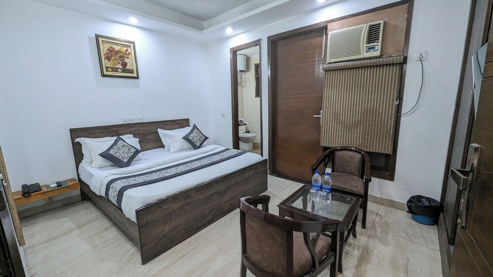 Hotel Aron By The Premium Villa