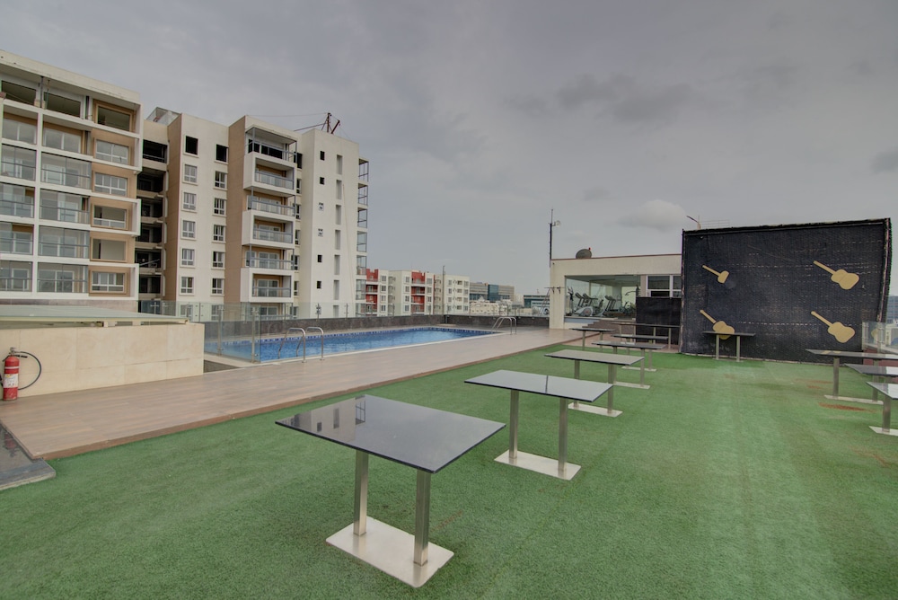 Icon Premier Hotel