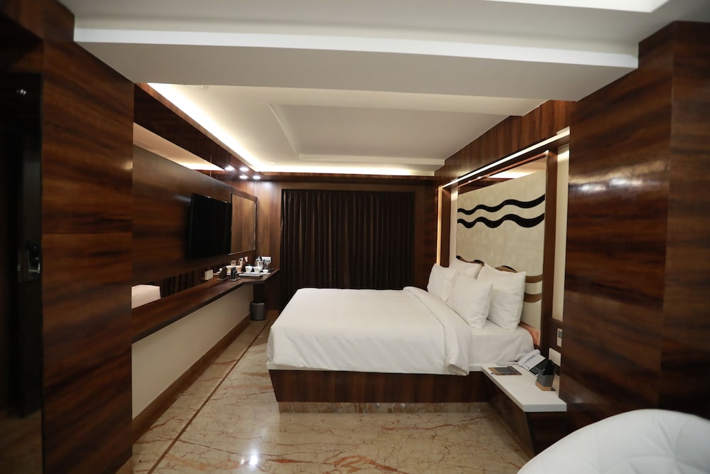Hotel Park Elanza  Chennai