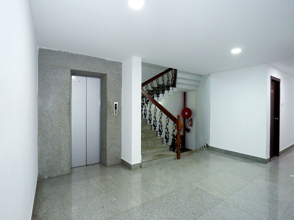 Hotel Thamburu International