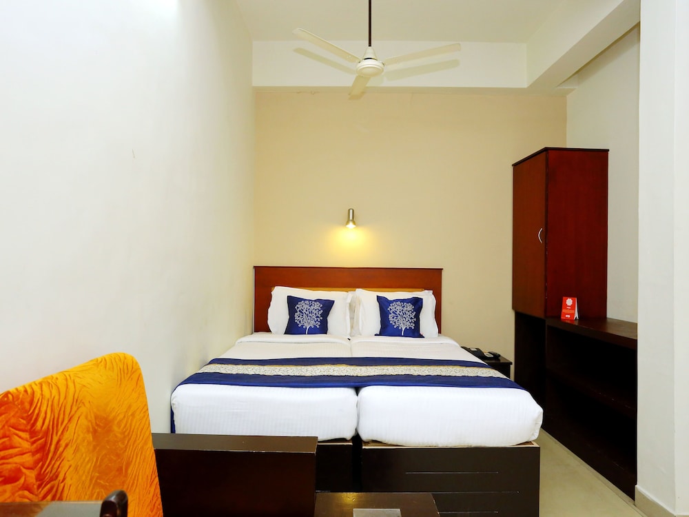 Hotel Thamburu International