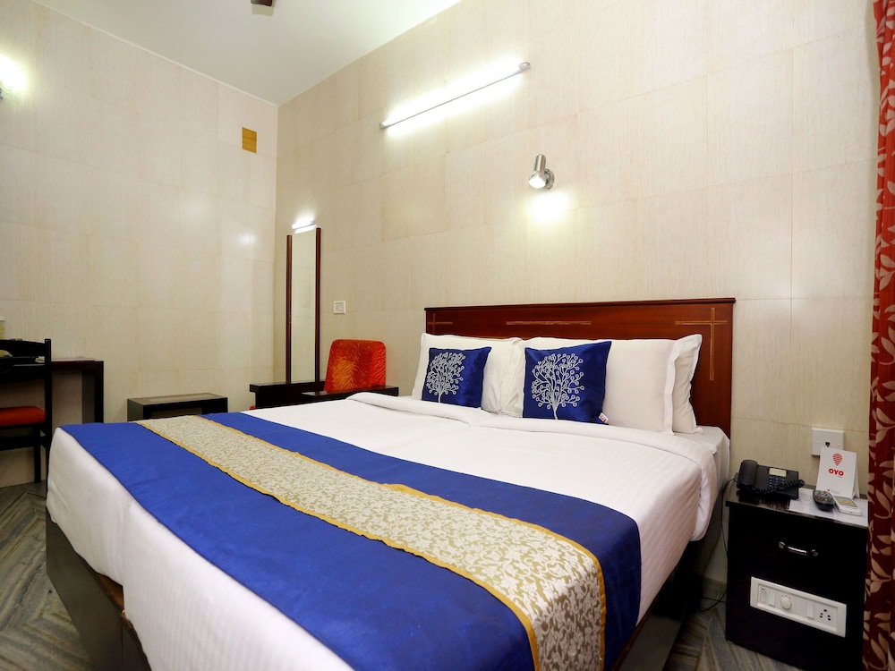 Hotel Thamburu International