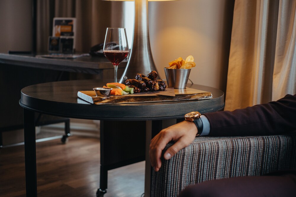 One King West Hotel & Residence