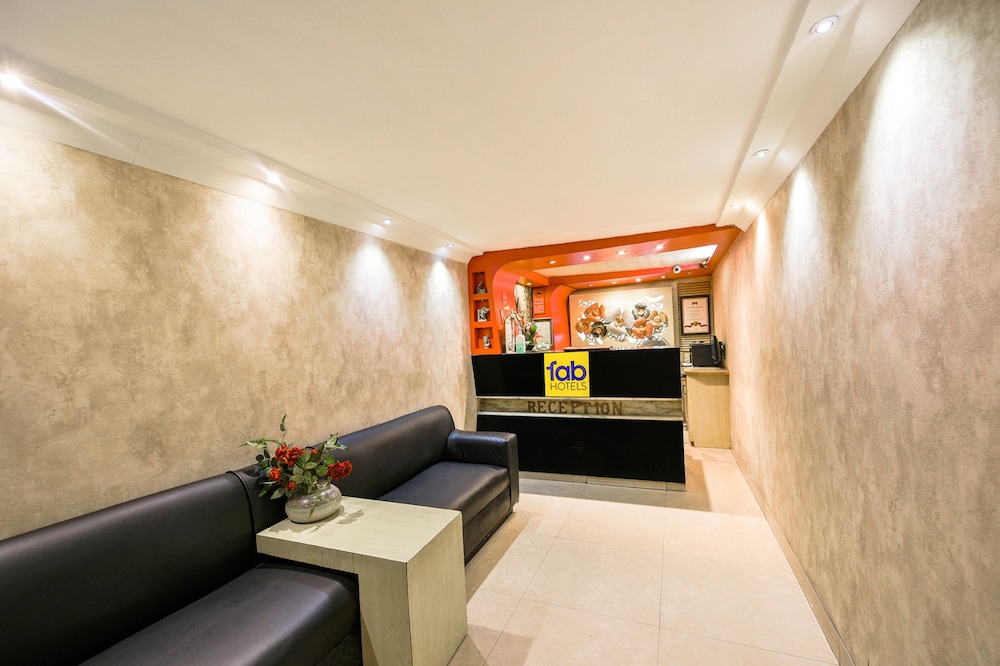 FabHotel Nanda