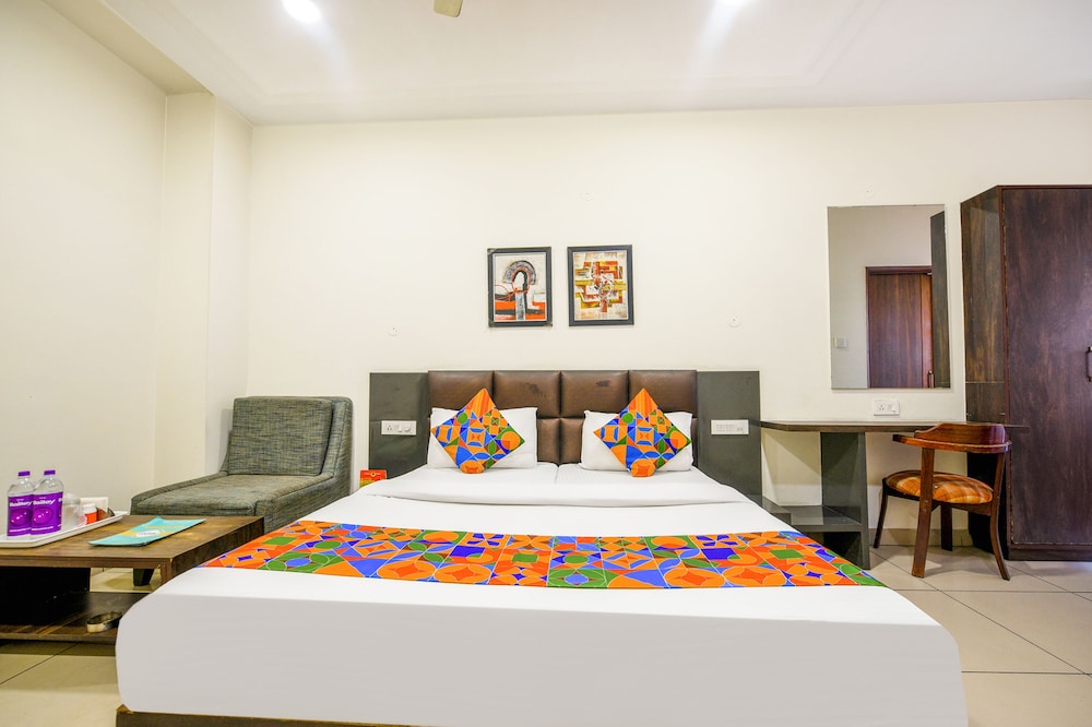 FabHotel Nanda