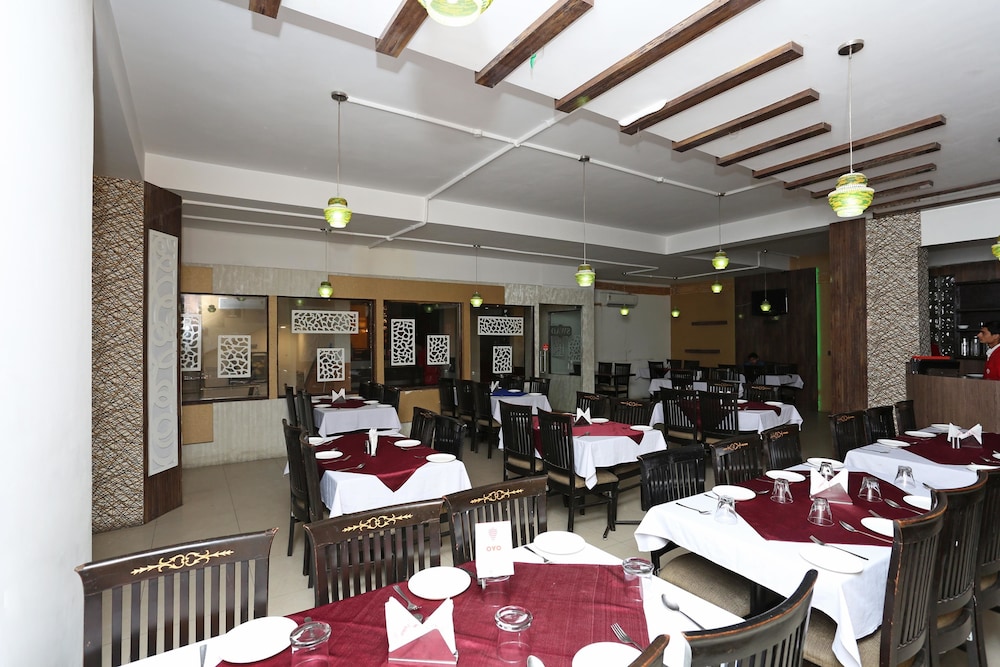 Hotel Abhay Palace