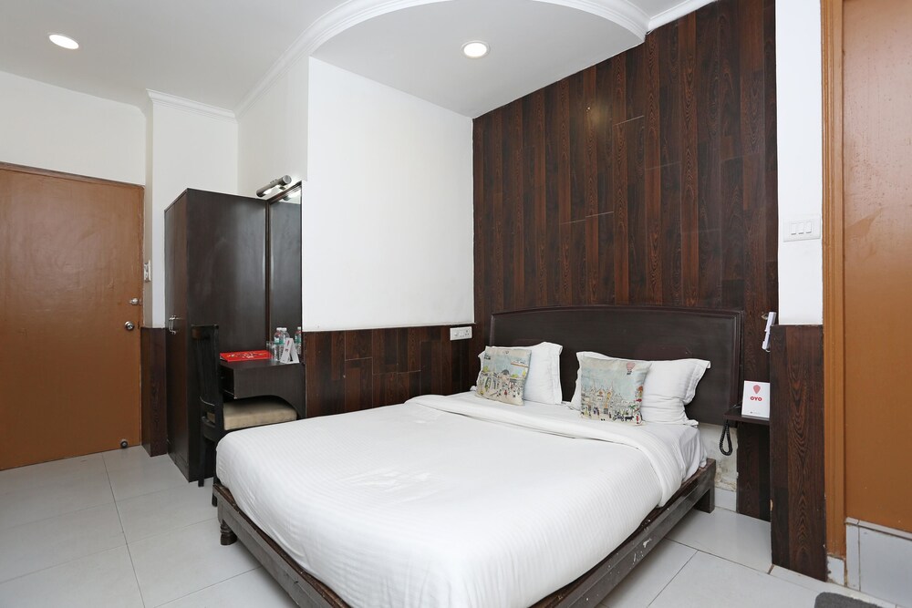 Hotel Abhay Palace