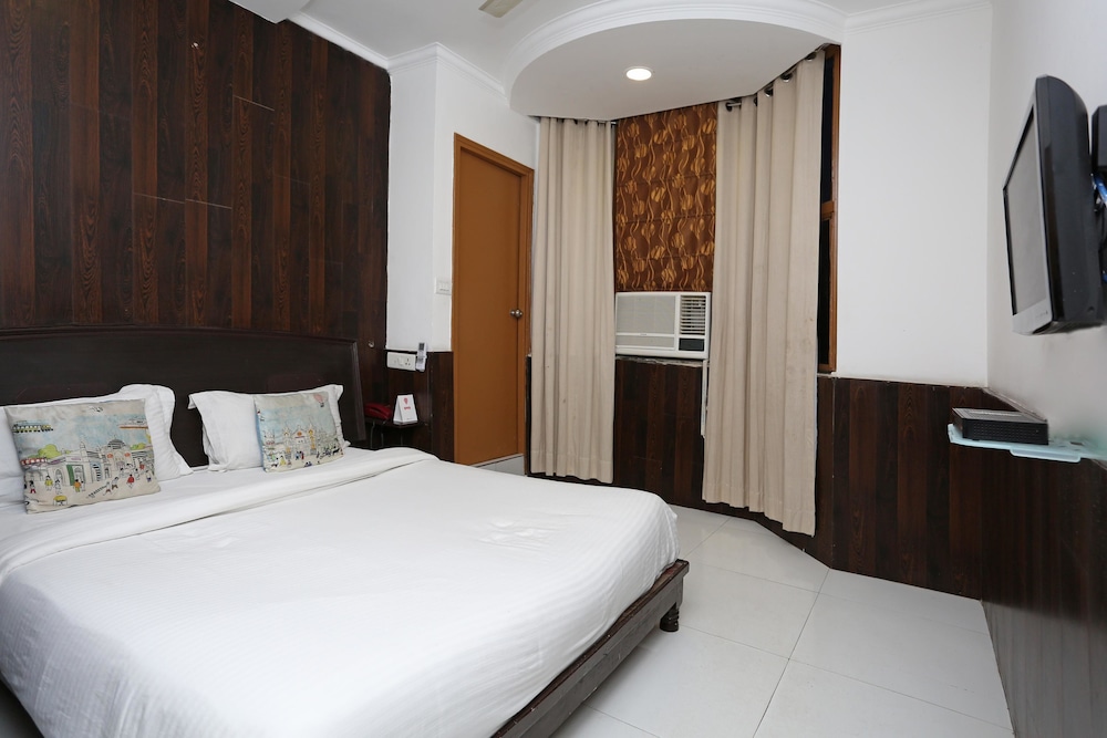 Hotel Abhay Palace