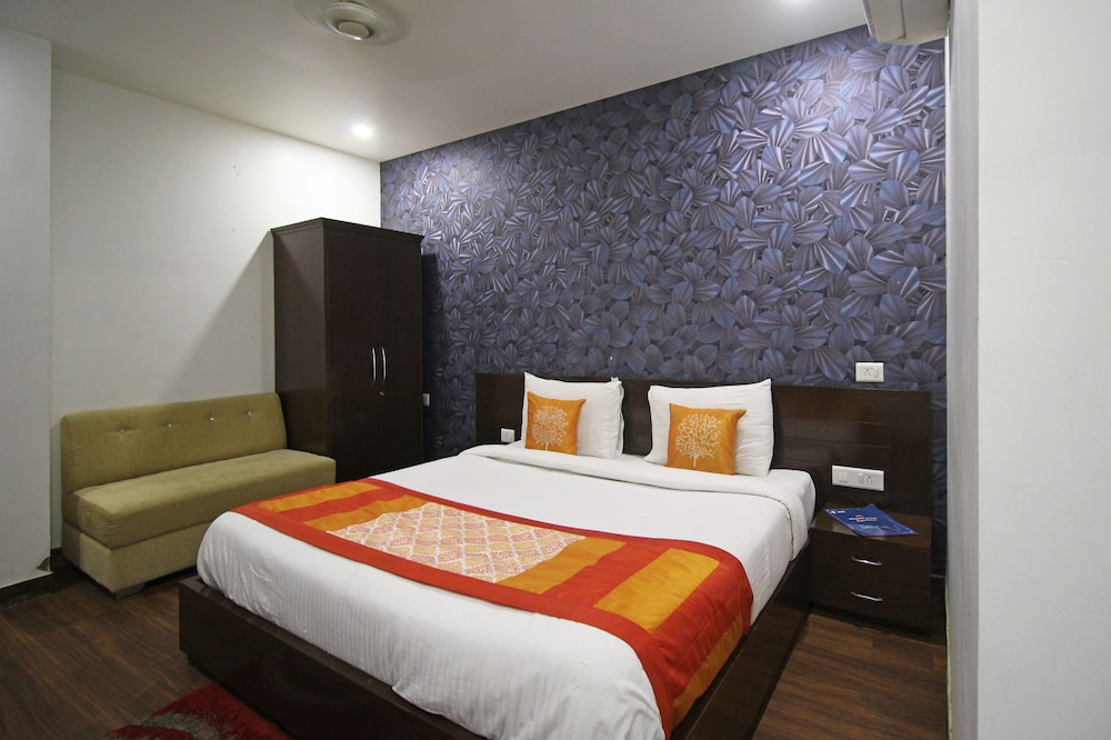 Hotel Abhay Palace