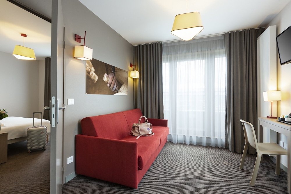 Nehô Suites Porte de Genève - Gare Annemasse
