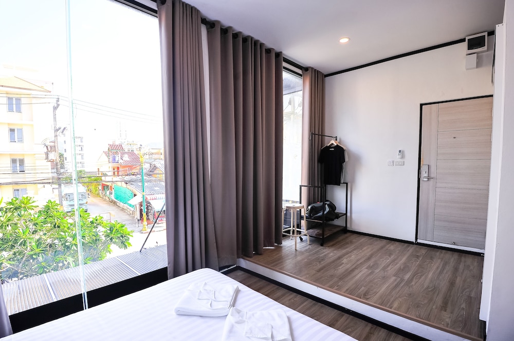 Glur Phuket Patong Beach