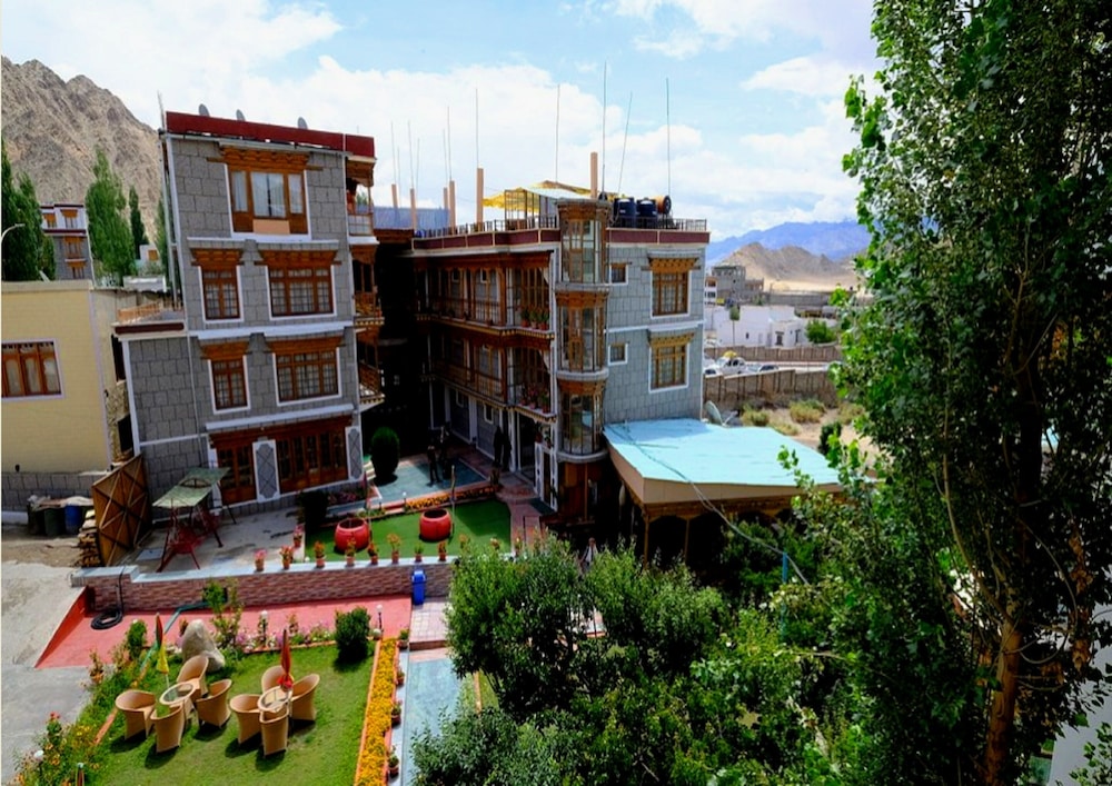 TIH Hotel Royal Palace