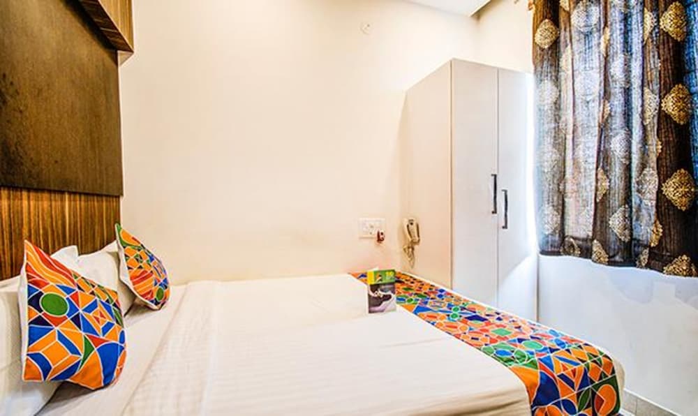 FabHotel Corporate Crown