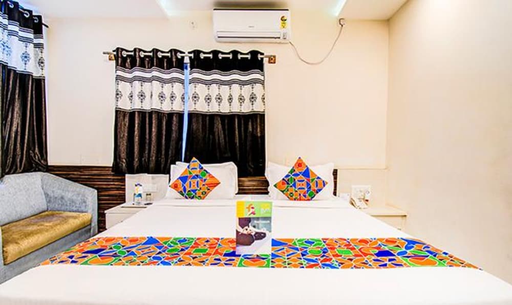FabHotel Corporate Crown