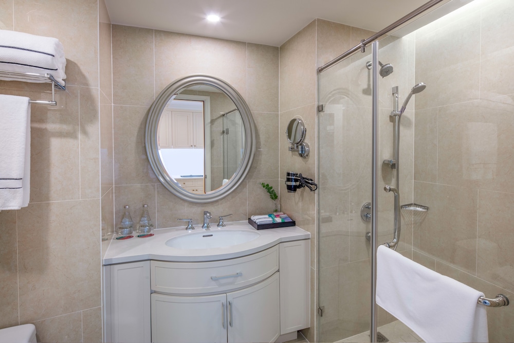 Melia Vinpearl Nha Trang Empire