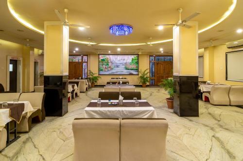 Hotel Manju Palace