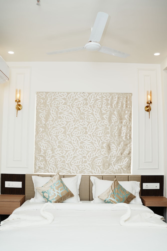 Anaya Retreat