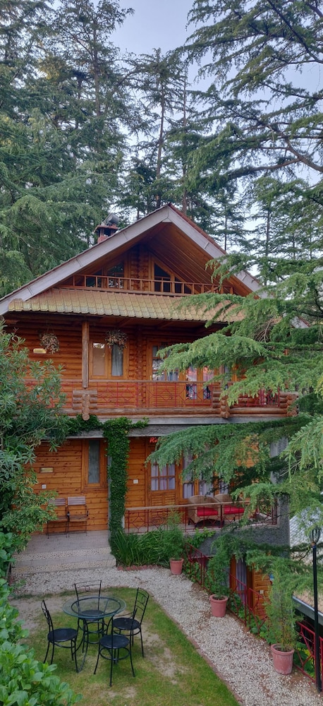 The Chalets Naldehra